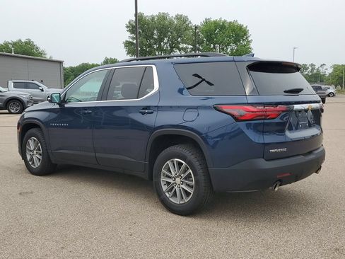Used 2022 Chevrolet Traverse LT w/ LPO, Cargo Package FWD image 5