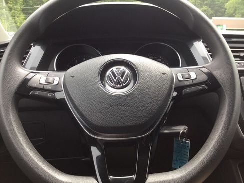 Used 2018 Volkswagen Tiguan S AWD/4WD image 25