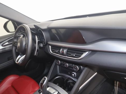 Used 2023 Alfa Romeo Stelvio Veloce image 43