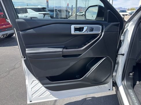 Used 2020 Ford Explorer Platinum AWD/4WD image 14