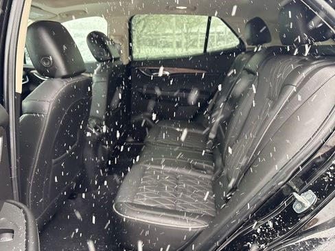 Used 2022 Buick Envision Avenir w/ Safety Package image 16