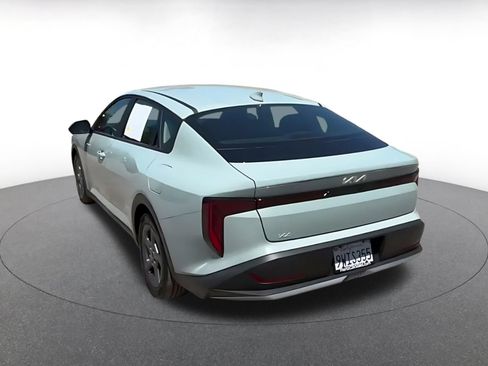 Used 2026 Kia K4 FWD image 4