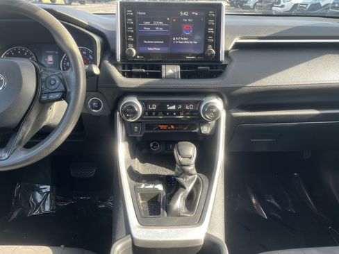 Used 2020 Toyota RAV4 XLE w/ Convenience Package FWD image 26