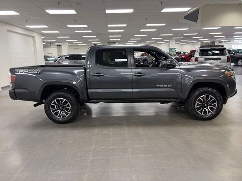 Certified 2021 Toyota Tacoma TRD Sport w/ Technology Package image 8