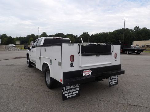 Used 2024 Chevrolet Silverado 3500 W/T w/ Snow Plow Prep Package AWD/4WD image 5