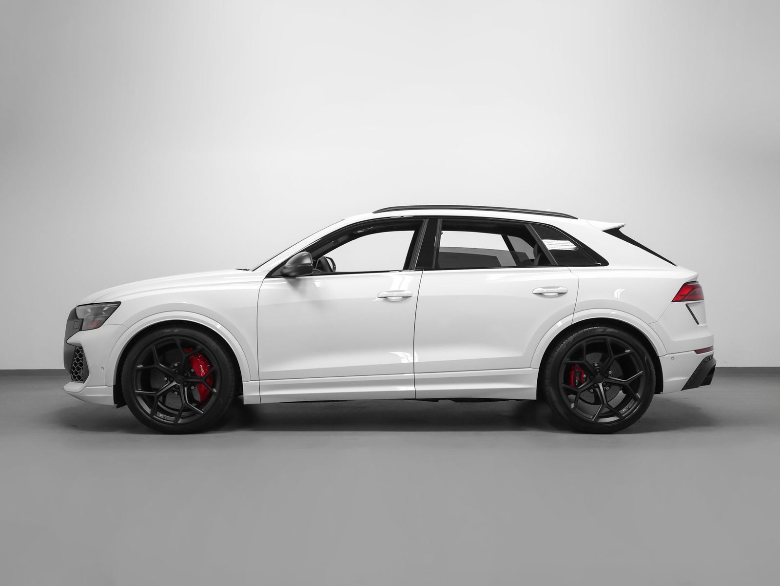 Used 2026 Audi RS Q8 performance AWD/4WD image 2
