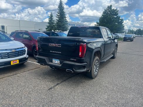 Used 2021 GMC Sierra 1500 AT4 w/ AT4 Preferred Package AWD/4WD image 3