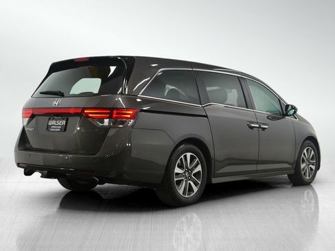 Used 2016 Honda Odyssey Touring image 5