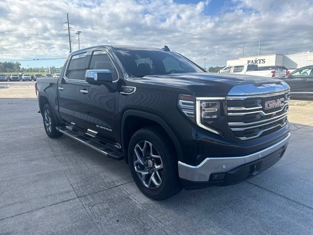 Used 2024 GMC Sierra 1500 SLT w/ SLT Premium Package AWD/4WD image 7