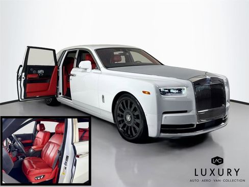 Used 2018 Rolls-Royce Phantom Sedan image 2