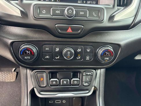 Used 2019 GMC Terrain SLE w/ Driver Convenience Package image 24