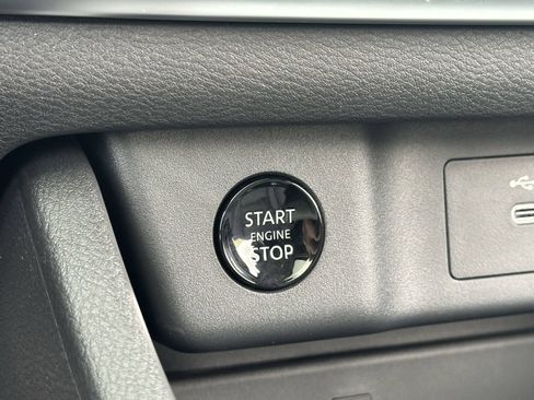 New 2025 Nissan Rogue SL w/ SL Premium Package FWD image 6
