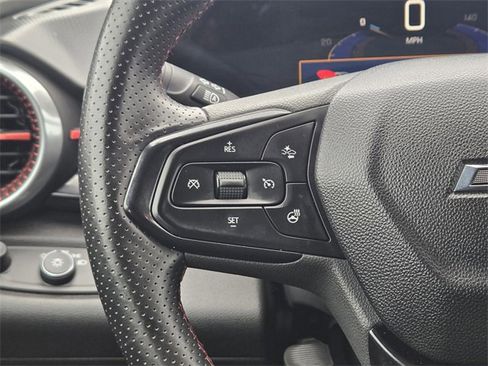 Certified 2024 Chevrolet Trax RS w/ Sunroof Package image 29