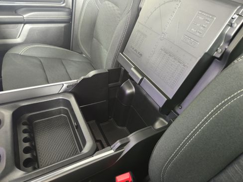 Certified 2025 RAM 1500 Big Horn AWD/4WD image 31
