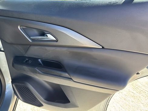 Used 2026 Chevrolet Equinox EV LT image 23