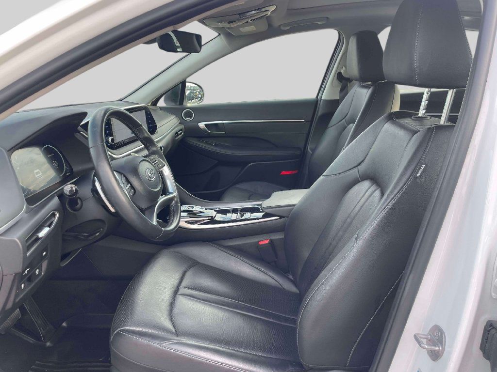 Used 2023 Hyundai Sonata Limited w/ Cargo Package FWD image 15
