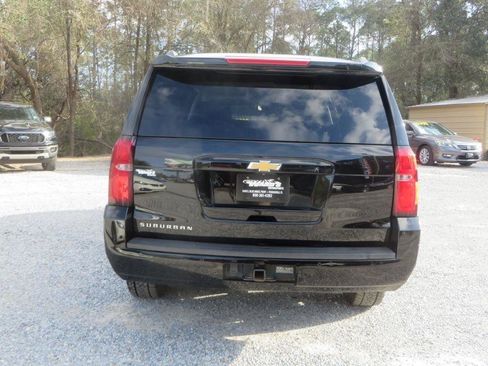 Used 2017 Chevrolet Suburban 2WD image 7
