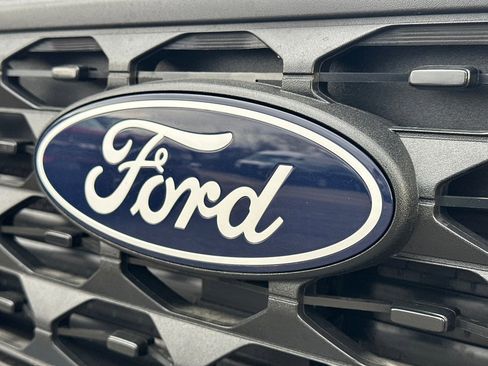 New 2025 Ford Maverick XLT w/ XLT Luxury Package image 12