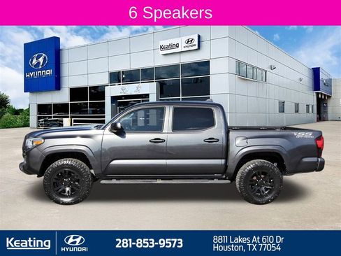 Used 2020 Toyota Tacoma SR image 8