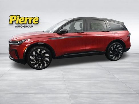 New 2026 Lincoln Nautilus Reserve w/ Jet Appearance Package image 5