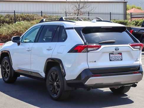 Certified 2023 Toyota RAV4 SE w/ Convenience Package AWD/4WD image 5