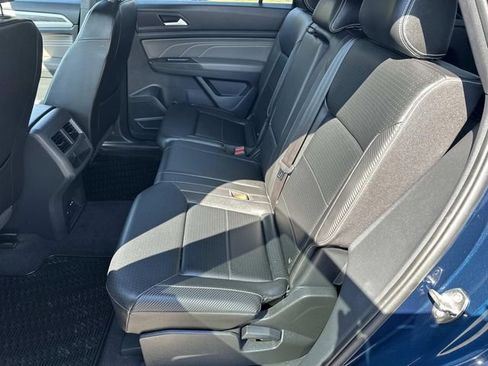 Used 2023 Volkswagen Atlas Cross Sport SE w/ Black Wheel Package FWD image 11