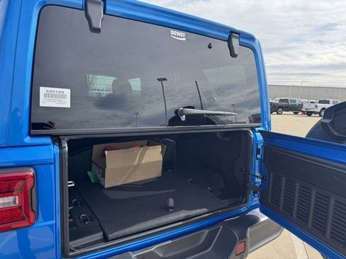 New 2025 Jeep Wrangler Sahara w/ Safety Group image 31