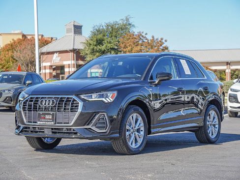 Certified 2025 Audi Q3 2.0T Premium Plus w/ Premium Plus Package image 7