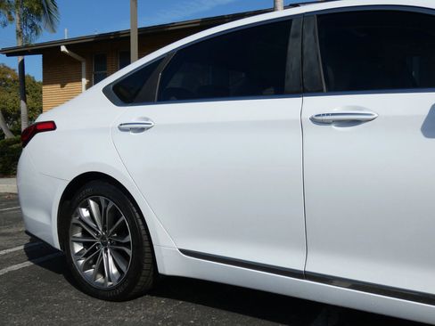 Used 2015 Hyundai Genesis 3.8 w/ Option Group 04 image 7