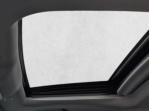 Used 2023 Toyota Highlander XLE FWD image 14