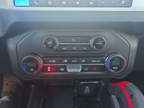 New 2026 Ford Bronco Heritage Edition image 32