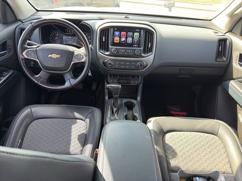 Used 2017 Chevrolet Colorado Z71 image 9