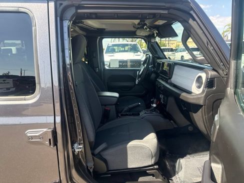 Used 2025 Jeep Wrangler Unlimited Sport AWD/4WD image 22
