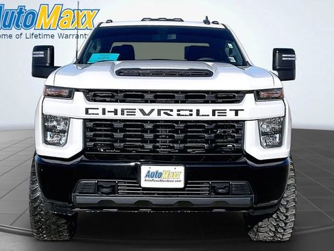 Used 2020 Chevrolet Silverado 2500 Custom w/ Custom Value Package AWD/4WD image 2