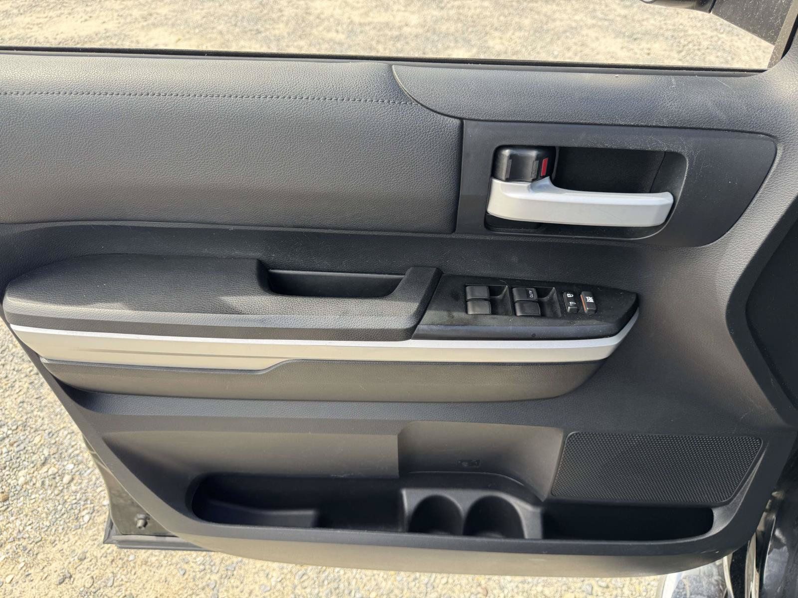 Used 2014 Toyota Tundra SR5 AWD/4WD image 14