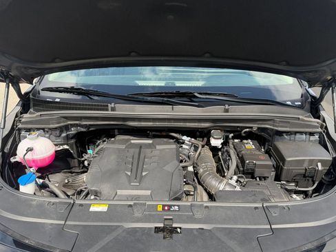 Used 2026 Kia Carnival FWD image 35