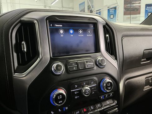 Used 2020 GMC Sierra 1500 SLT w/ SLT Premium Plus Package image 19