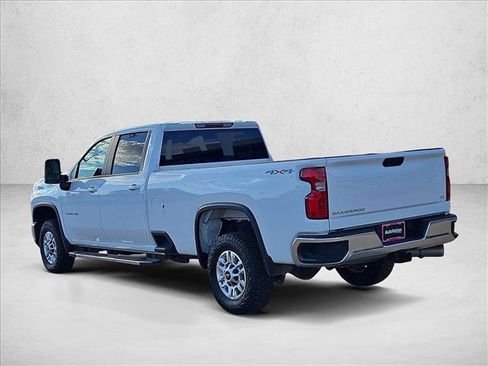 Used 2025 Chevrolet Silverado 2500 LT w/ Convenience Package AWD/4WD image 20
