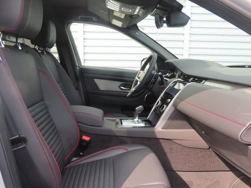 Used 2023 Land Rover Discovery Sport S R-Dynamic image 3