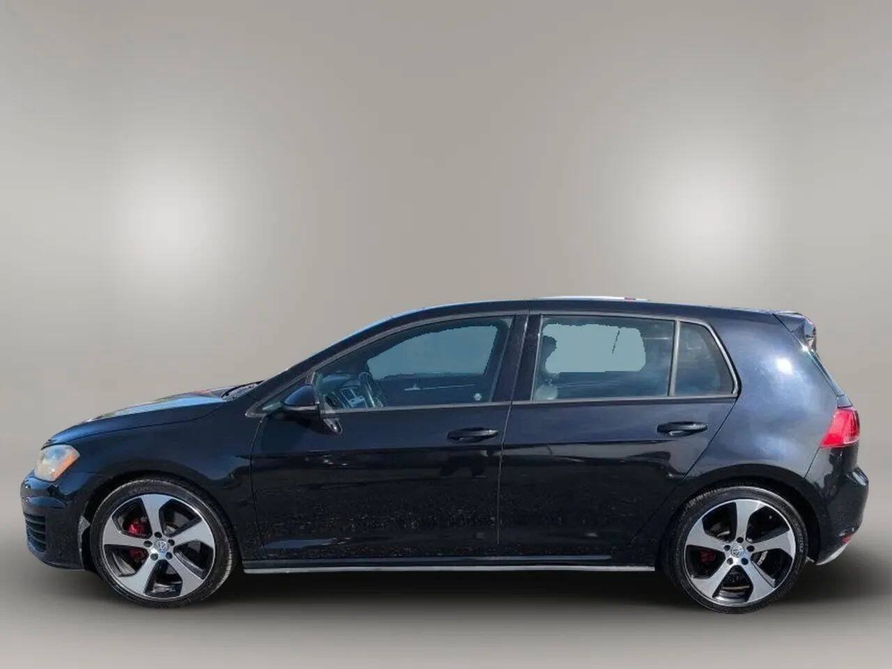 Used 2015 Volkswagen GTI SE FWD image 4