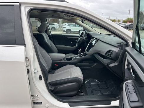 Used 2025 Subaru Outback Premium AWD/4WD image 39