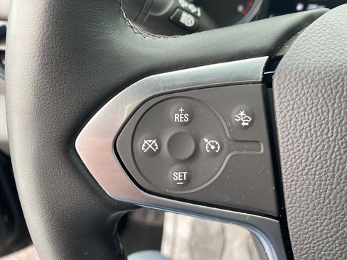 Used 2023 Chevrolet Traverse LT w/ Midnight/Sport Edition image 15