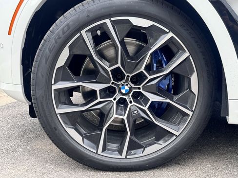 Used 2026 BMW X7 xDrive40i w/ Executive Package image 11