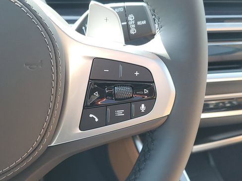 New 2026 BMW X5 xDrive40i w/ M Sport Package AWD/4WD image 13