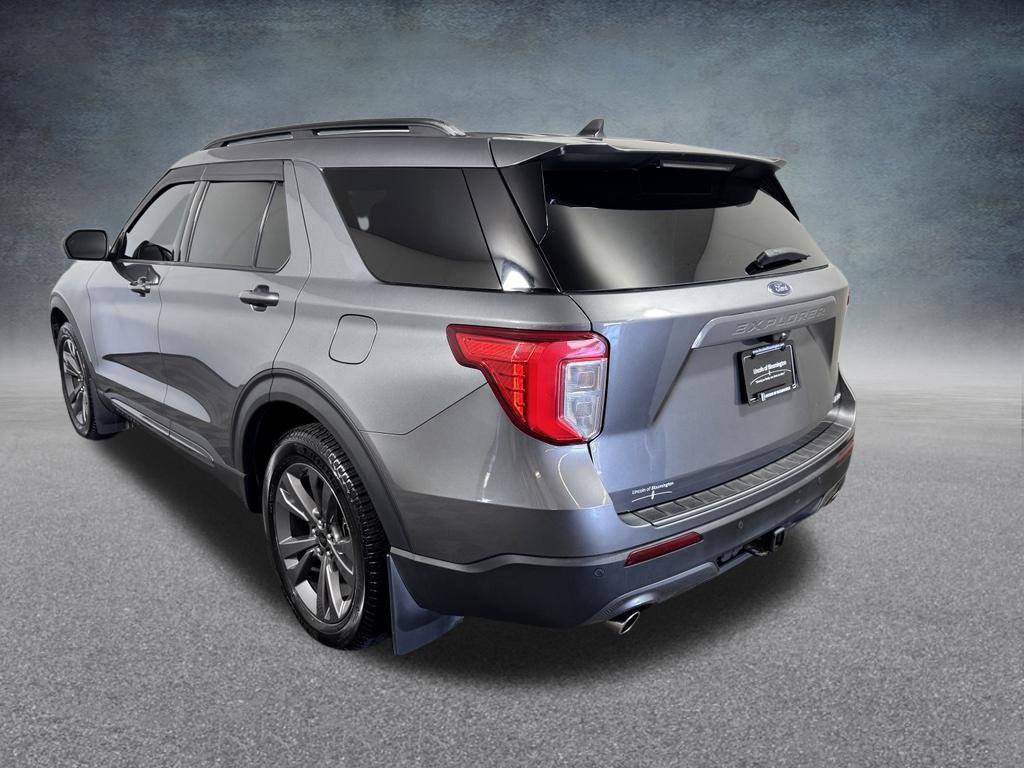 Used 2021 Ford Explorer XLT w/ XLT Sport Appearance Package AWD/4WD image 4