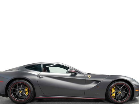 Used 2014 Ferrari F12 Berlinetta RWD image 2
