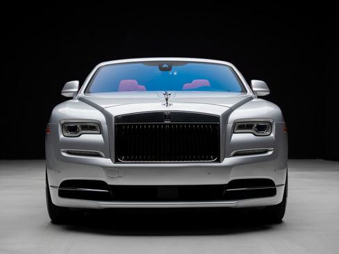 Used 2017 Rolls-Royce Dawn RWD image 10