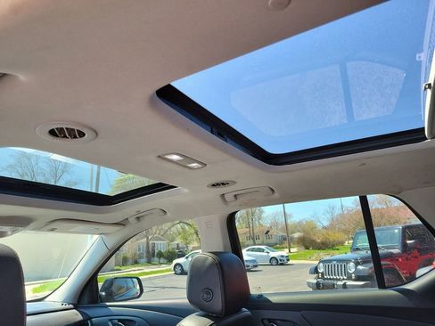 Used 2020 Chevrolet Traverse Premier w/ Redline Edition FWD image 17