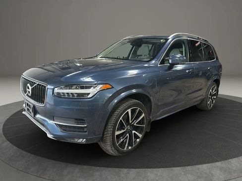 Used 2018 Volvo XC90 T6 Momentum w/ Momentum Plus Package image 1