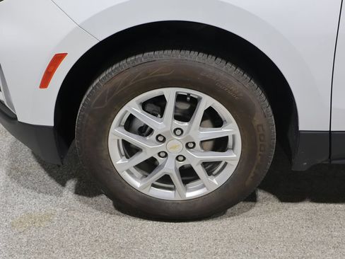 Used 2022 Chevrolet Equinox LT AWD/4WD image 8